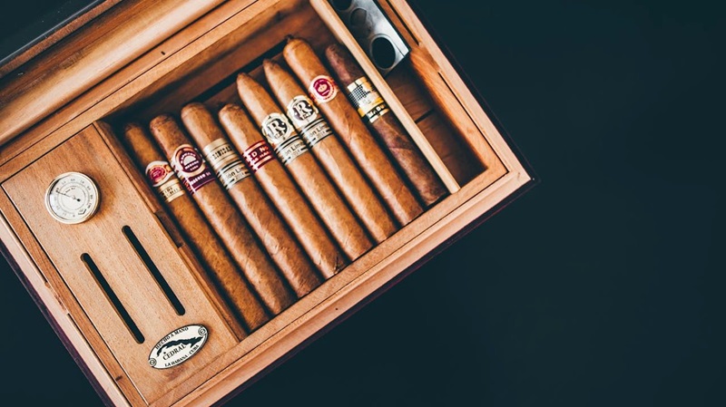 A Comprehensive Guide to Machine Made Cigars by Brand